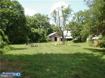 1668 New London Road Landenberg, PA 19350 - Photo 4 of 12 Exterior Back