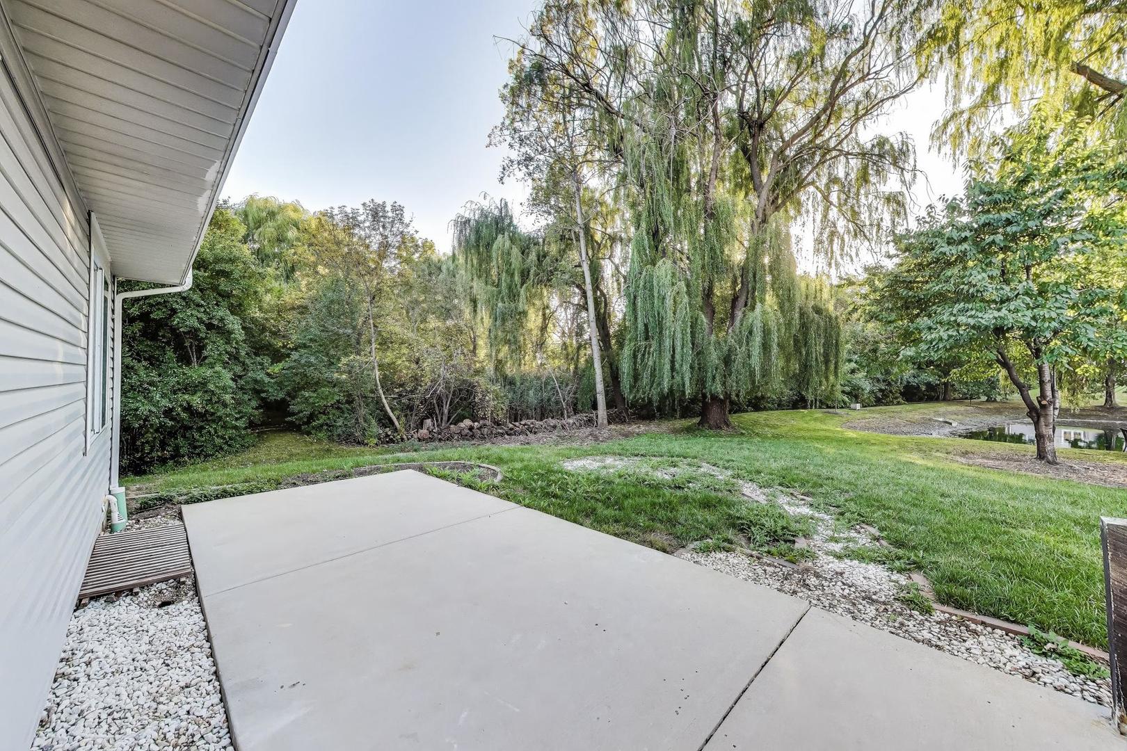 926 South W Avenue Waukegan, IL 60085 - Photo 36 of 45 a view of backyard with green space