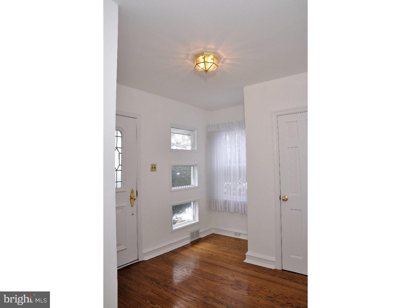 101 Willowburn Road Villanova, PA 19085 - Photo 2 of 19 Foyer