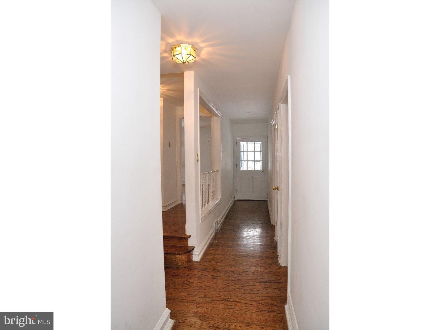 101 Willowburn Road Villanova, PA 19085 - Photo 3 of 19 Hallway
