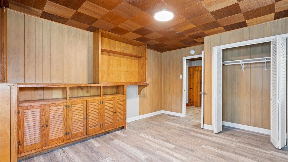 176 North Rose Road Memphis, TN 38117 - Photo 9 of 24 wooden floor in an empty room