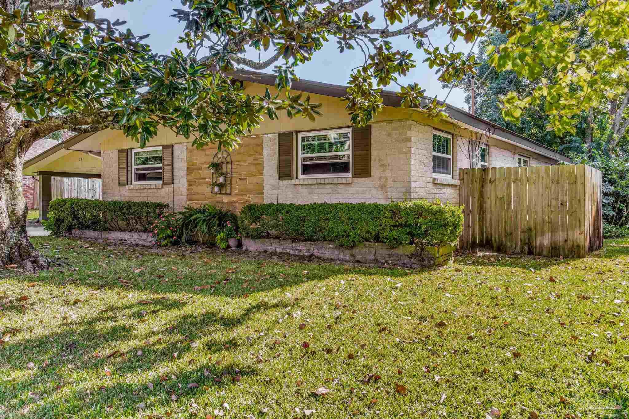 203 Firethorn Road Gulf Breeze, FL 32561 - Photo 2 of 67