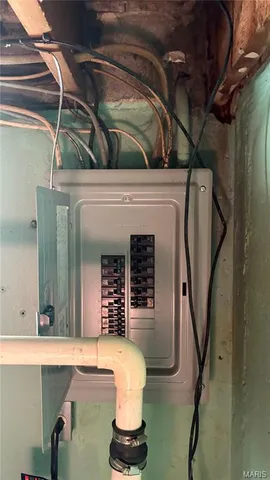 $89,900 | 9481 Adler Avenue, St. Louis, MO 63137