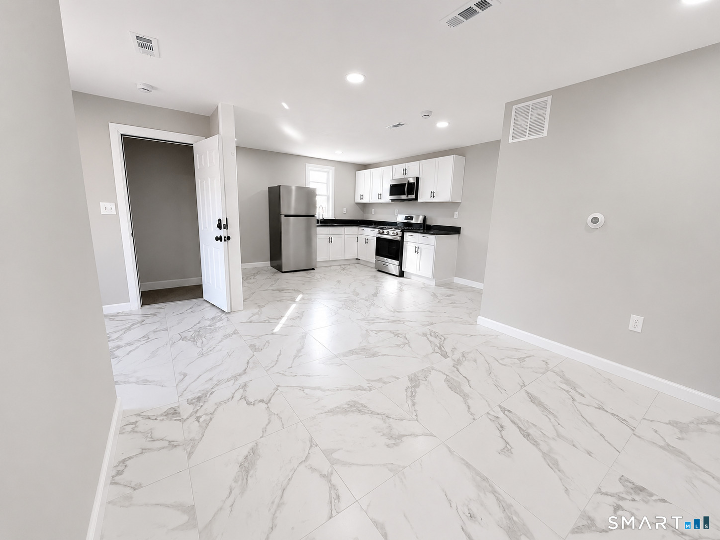 41 Howe Street, Unit 2 New Haven, CT 06511 - Photo 6 of 12 Gallery Image 6
