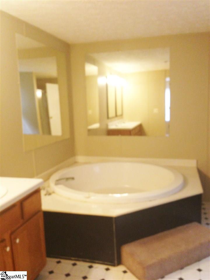 504 Allen Road Travelers Rest, SC 29690 - Photo 17 of 35