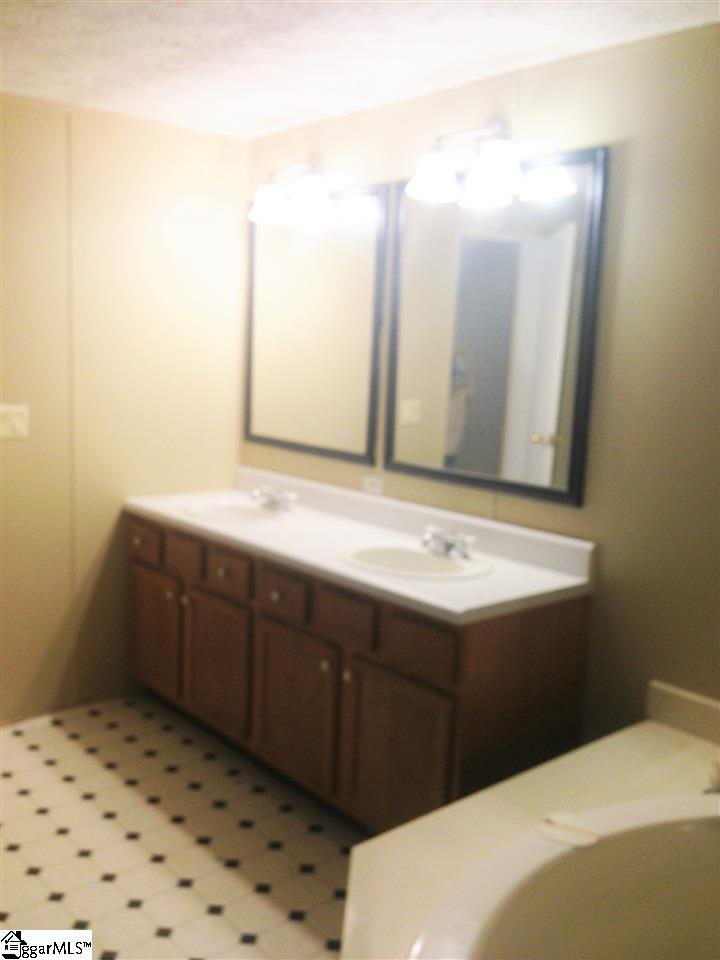 504 Allen Road Travelers Rest, SC 29690 - Photo 19 of 35