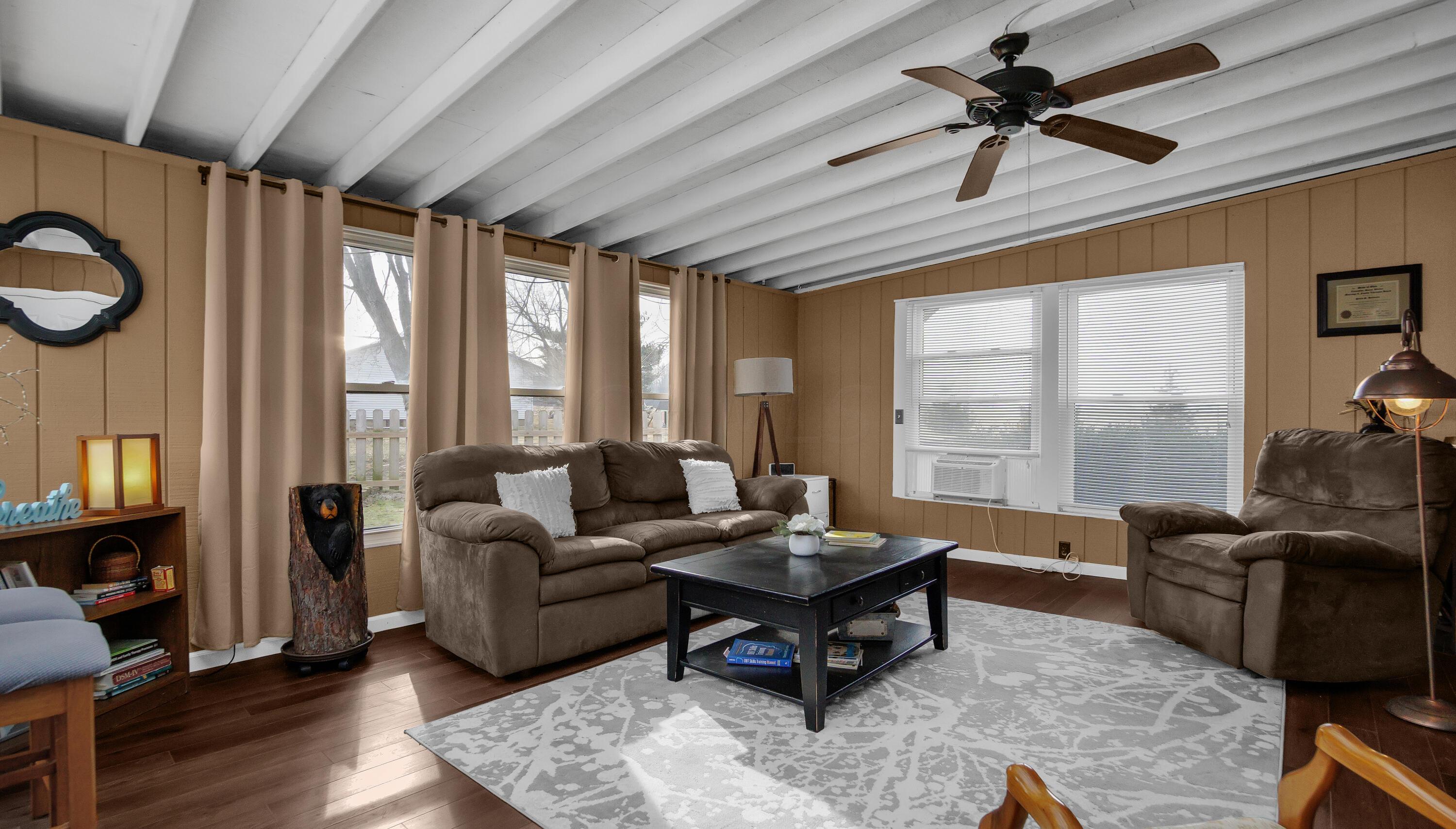 4251 Troy Road Delaware, OH 43015 - Photo 25 of 34 3 Seasons Room