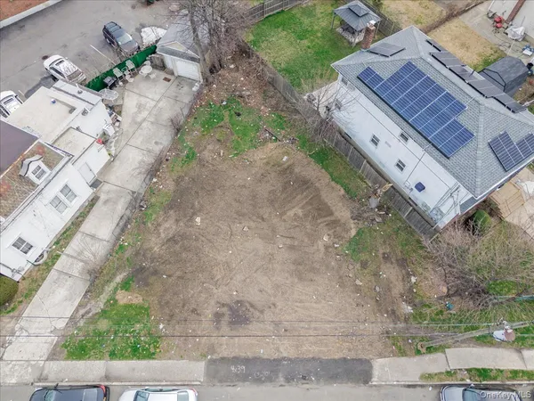 $300,000 | 43 Peninsula Boulevard, Hempstead, NY 11550