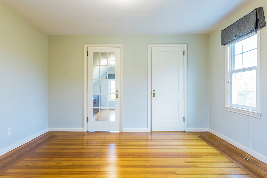 931 Wapping Road Portsmouth, RI 02871 - Photo 16 of 33