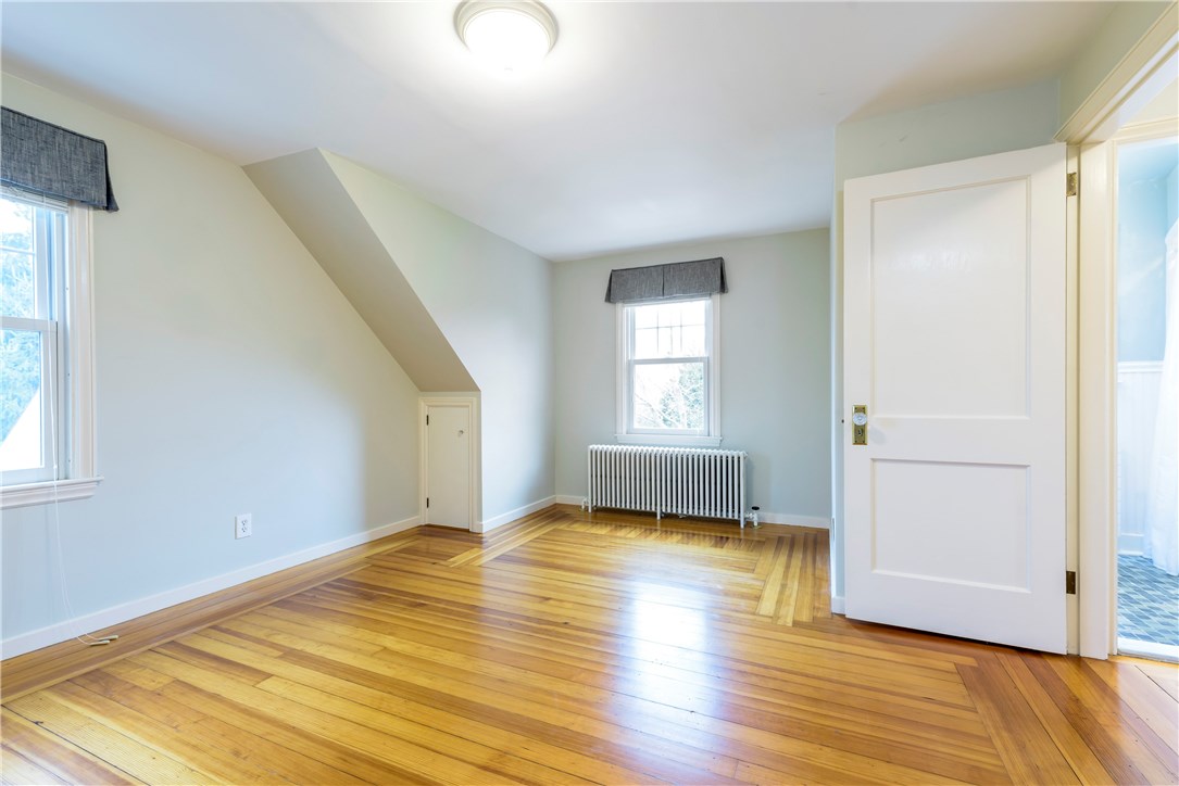 931 Wapping Road Portsmouth, RI 02871 - Photo 20 of 33