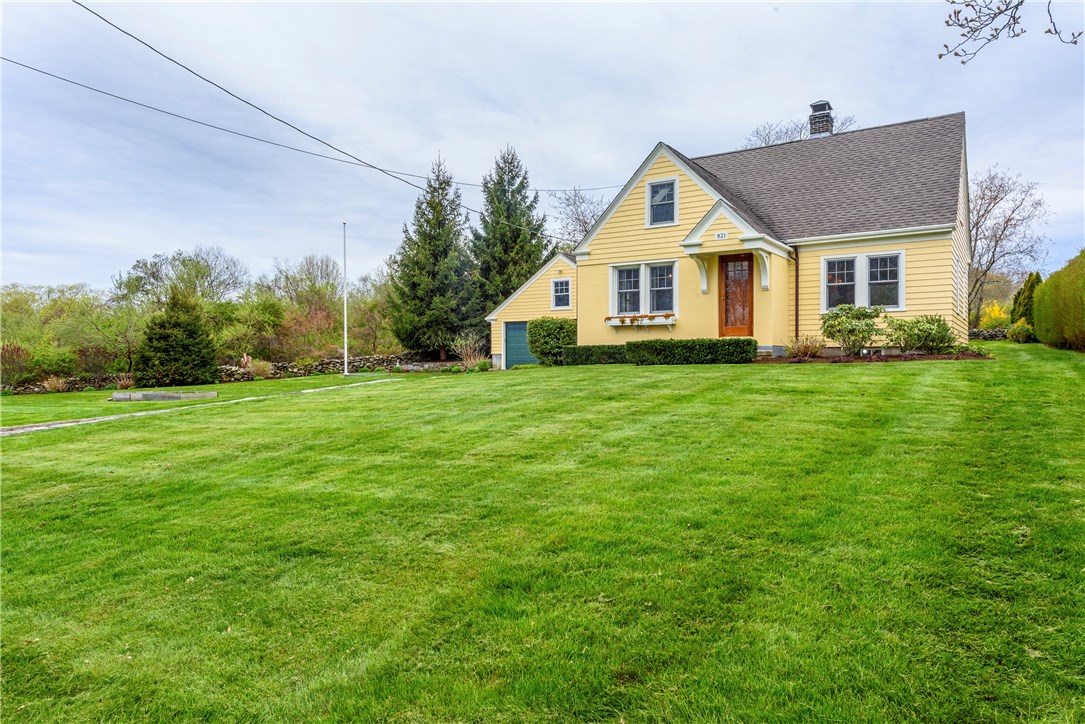 931 Wapping Road Portsmouth, RI 02871 - Photo 3 of 33