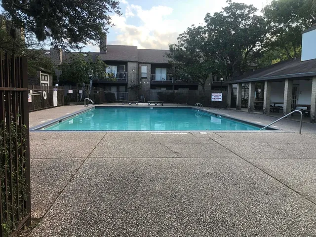 $135,000 | 6633 West Airport Boulevard, Unit 101, Houston, TX 77035