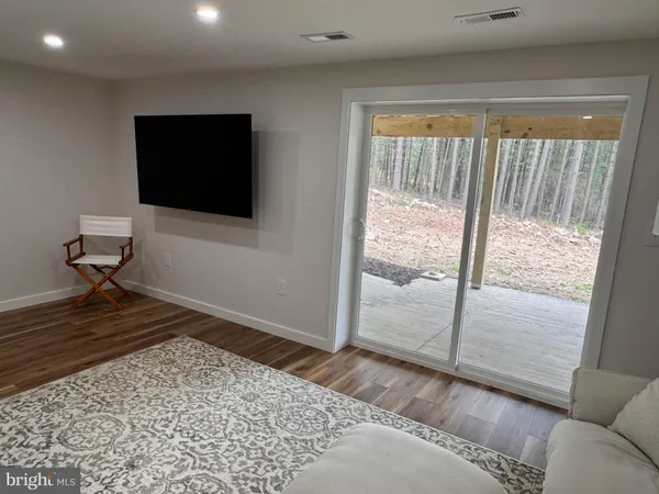 $469,000 | 656 Wildlife Drive, Lost City, WV 26810
