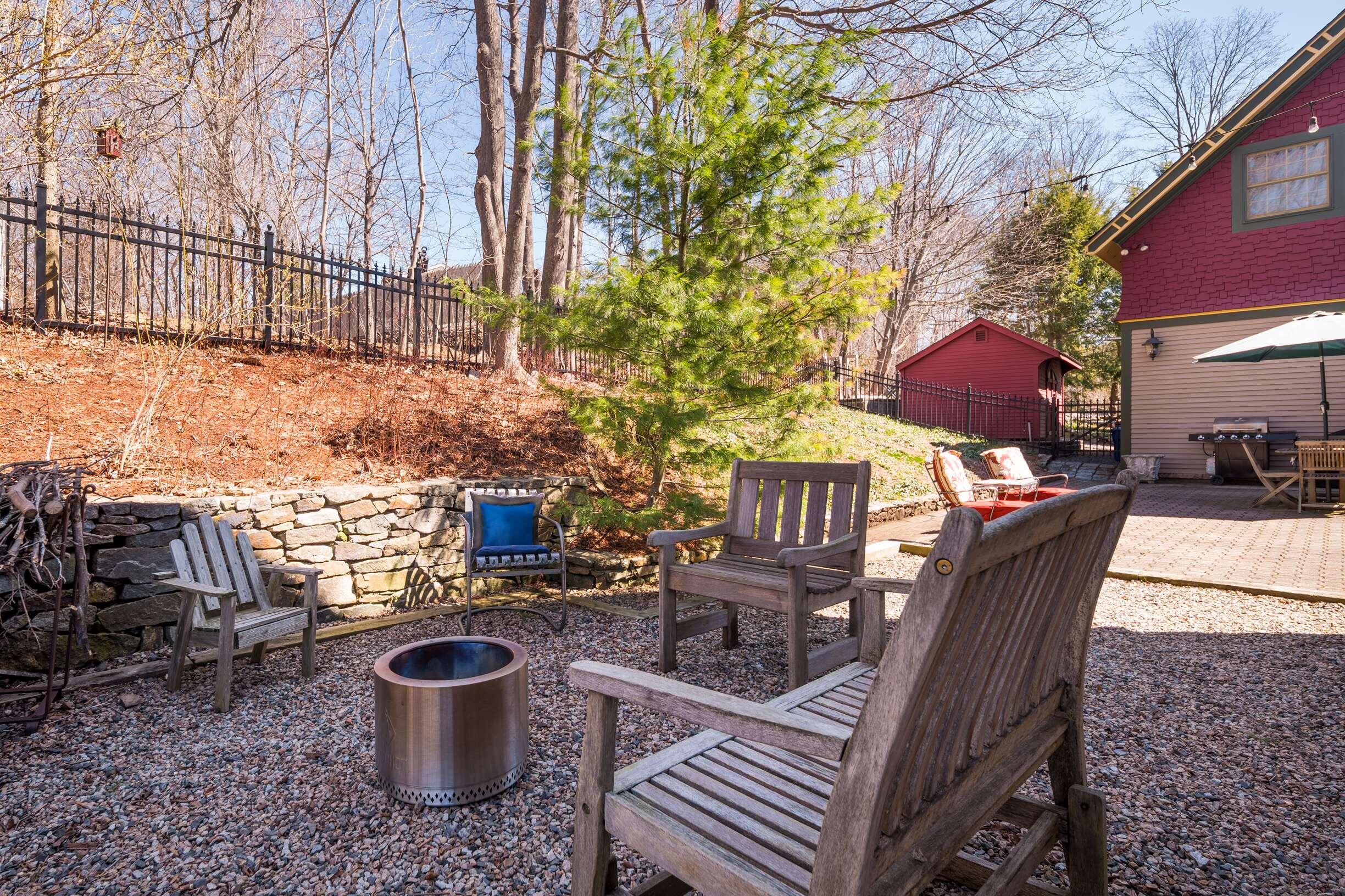 88 York Street York, ME 03909 - Photo 16 of 40 13d-Backyard