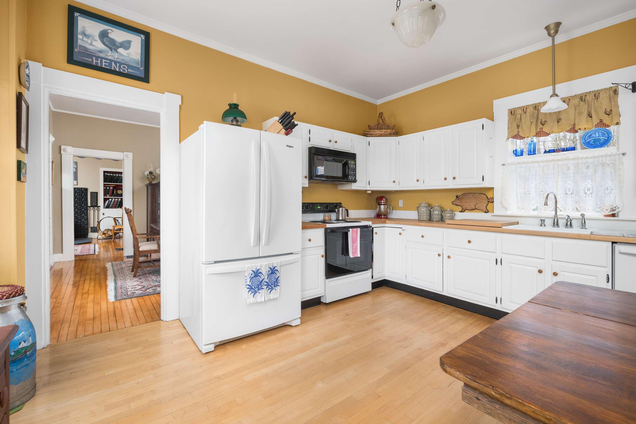 88 York Street York, ME 03909 - Photo 20 of 40 15-Kitchen