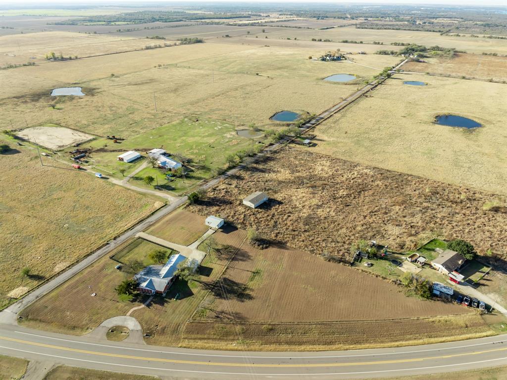 891 HCR 2124 Loop Whitney, TX 76692 - Photo 4 of 40