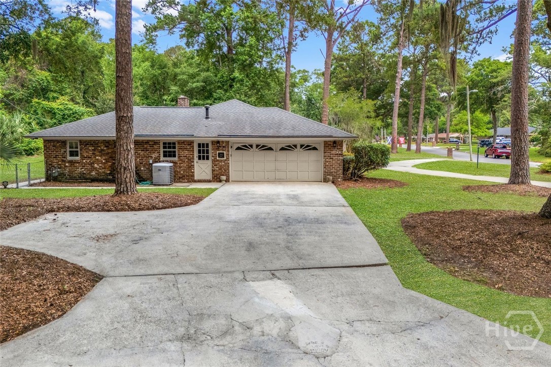 301 Wellington Road Savannah, GA 31410 - Photo 4 of 50