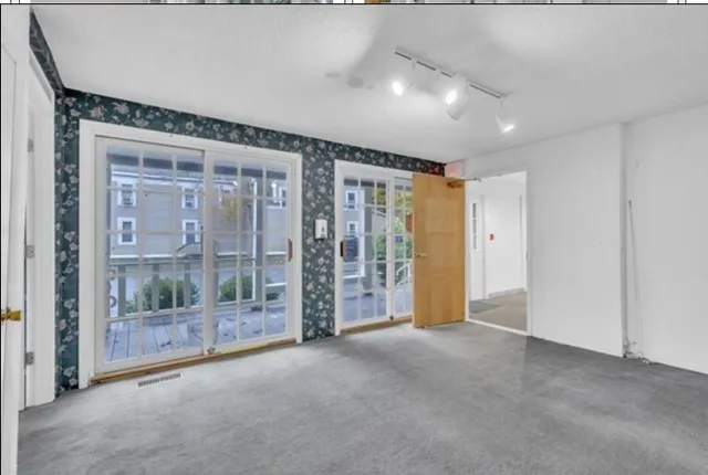 $244,900 | 9 Russell Road, Huntington, MA 01050