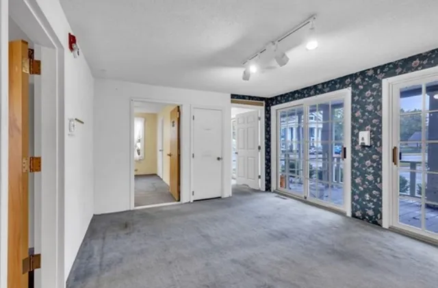 $244,900 | 9 Russell Road, Huntington, MA 01050