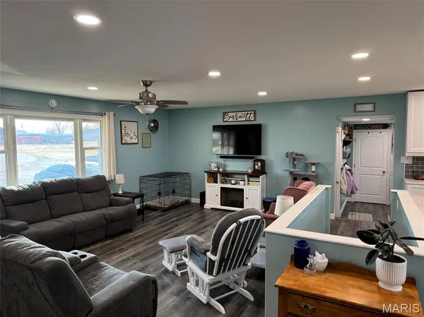 $169,900 | 729 West Court Street, Kahoka, MO 63445