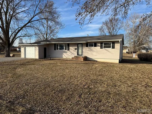 $169,900 | 729 West Court Street, Kahoka, MO 63445