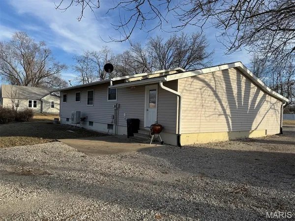 $169,900 | 729 West Court Street, Kahoka, MO 63445