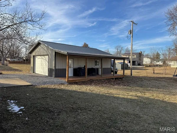 $169,900 | 729 West Court Street, Kahoka, MO 63445
