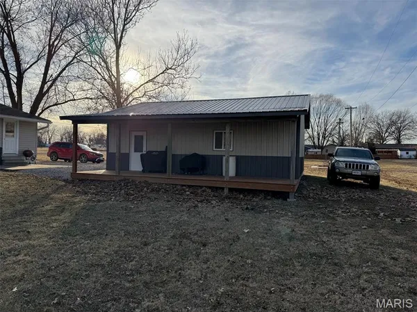 $169,900 | 729 West Court Street, Kahoka, MO 63445