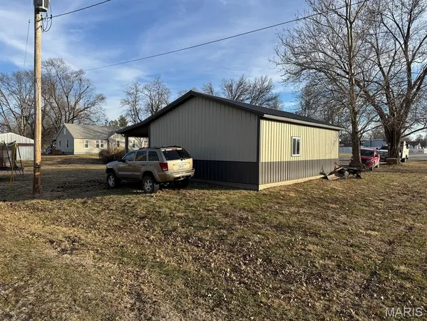 $169,900 | 729 West Court Street, Kahoka, MO 63445