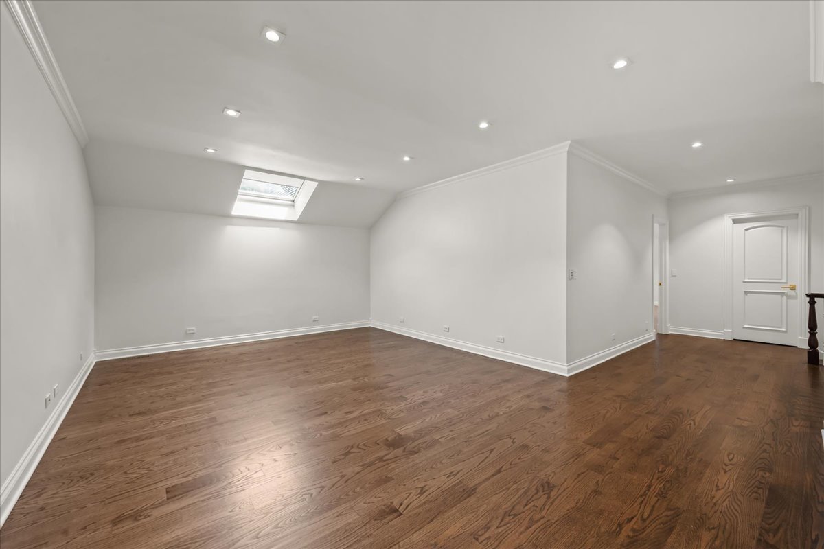 81 Locust Road Winnetka, IL 60093 - Photo 67 of 106 Gallery Image 67