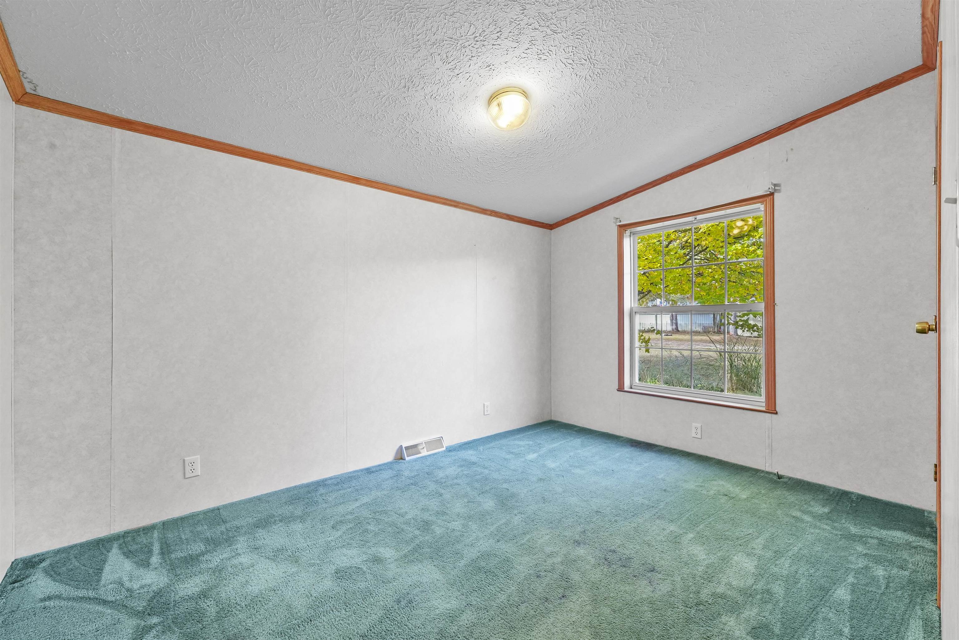 10423 West Rosted Road Lake City, MI 49651 - Photo 8 of 38 1928298-a7e3efb1-c991-4c0a-ba2f-88341849685f.JPG