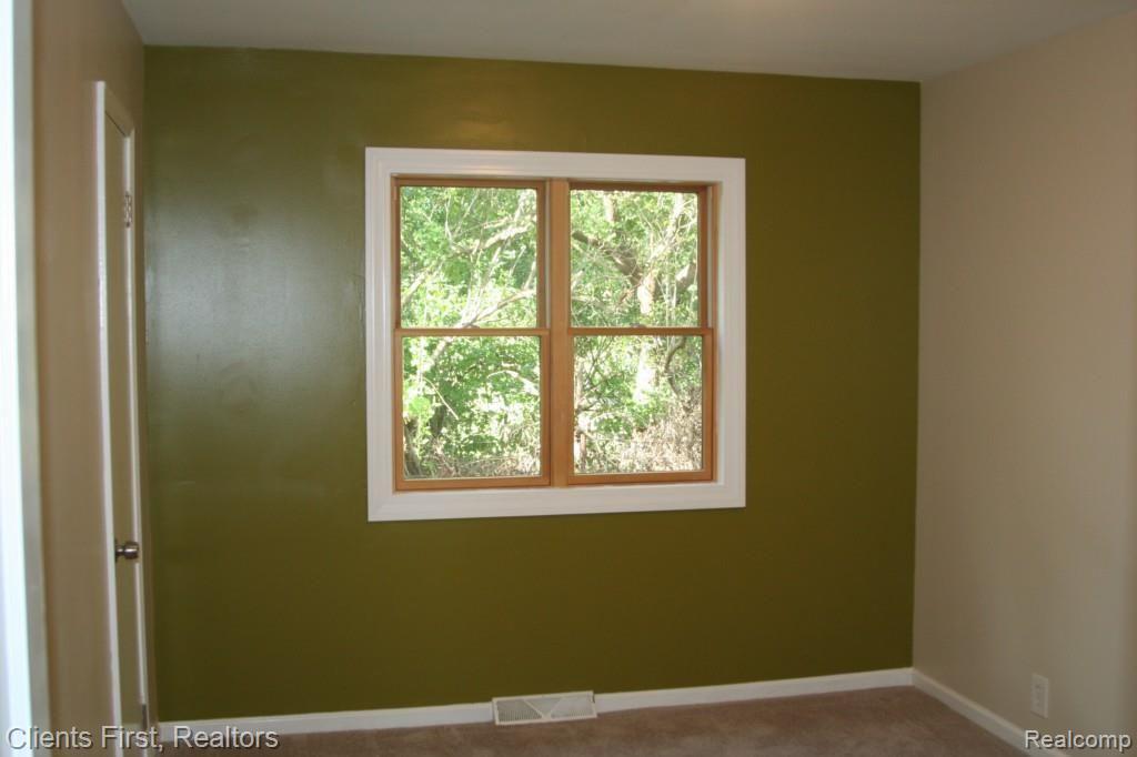 29805 Farmington Road Farmington Hills, MI 48331 - Photo 6 of 36