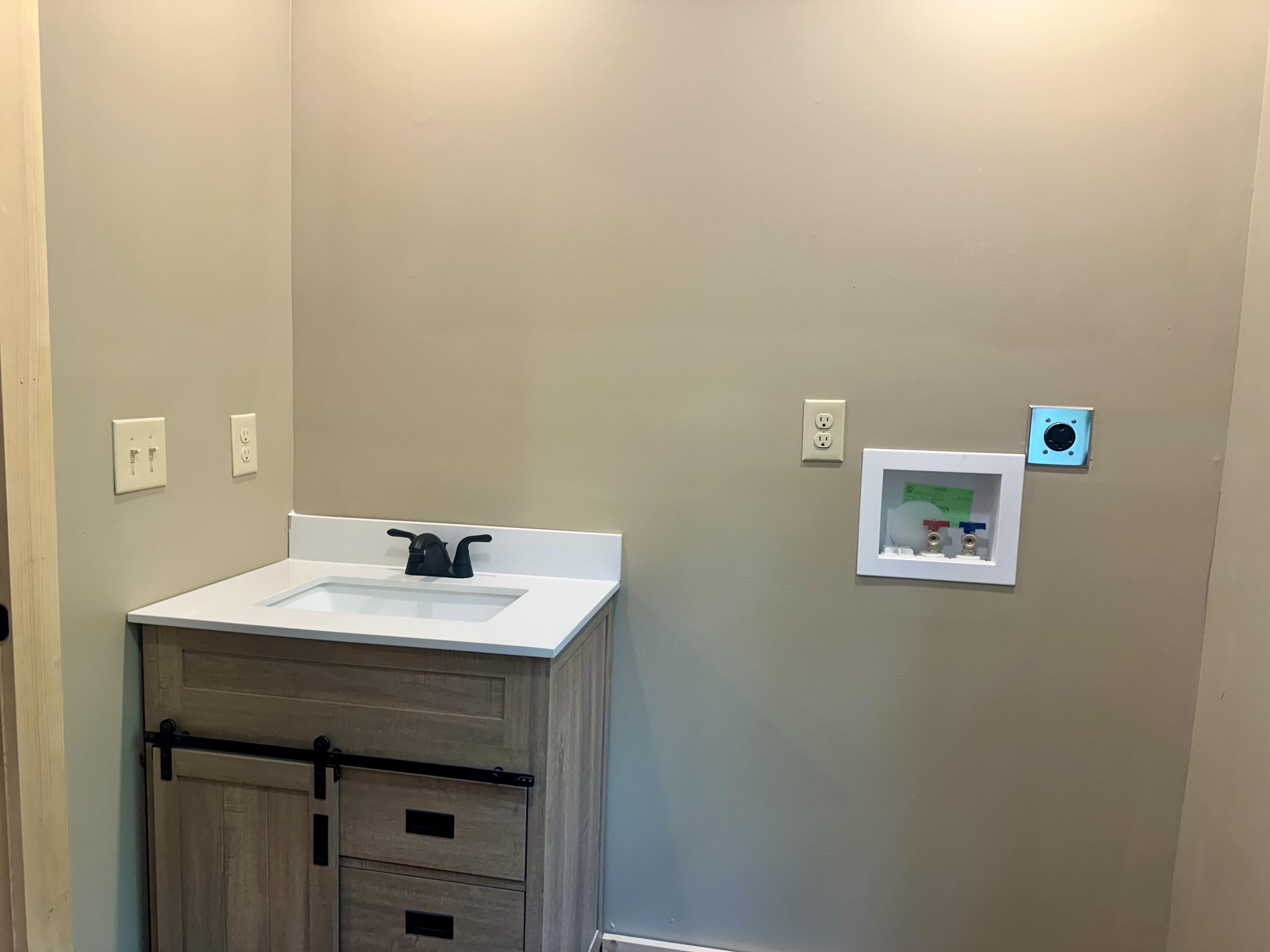 1807 Baldwin Road, Unit TRACT 7 McKee, KY 40447 - Photo 23 of 37 LAUNDRY AREA IN BATH