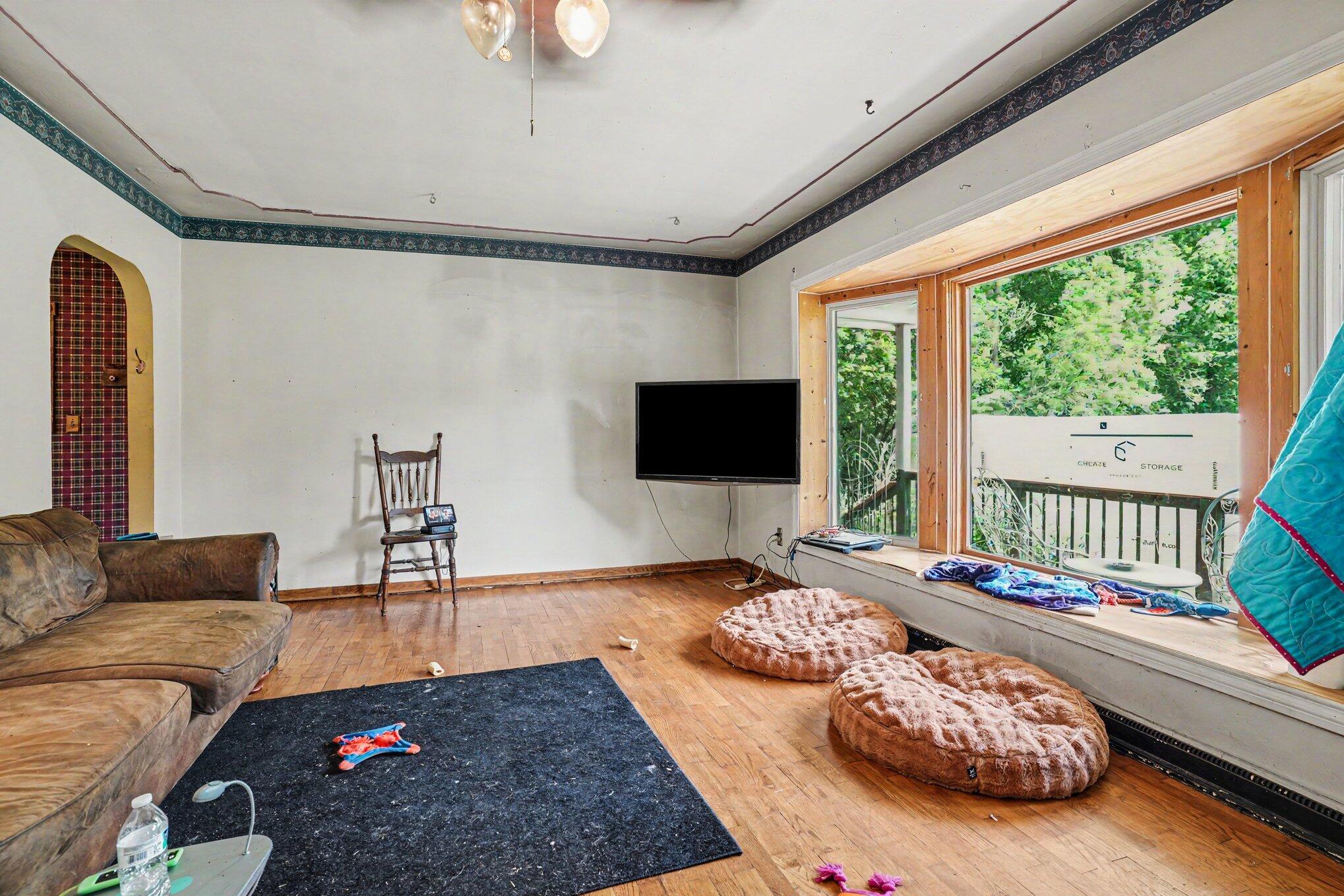 4175 Minges Road South Battle Creek, MI 49015 - Photo 5 of 36 005_file_2975