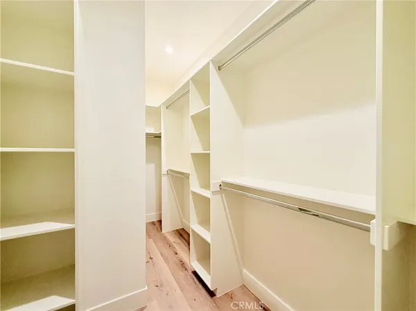 $5,400 | 109 North Parkwood Avenue, Unit B, Pasadena, CA 91107