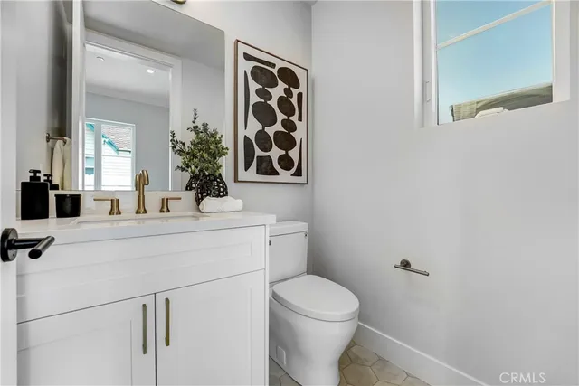 $5,400 | 109 North Parkwood Avenue, Unit B, Pasadena, CA 91107