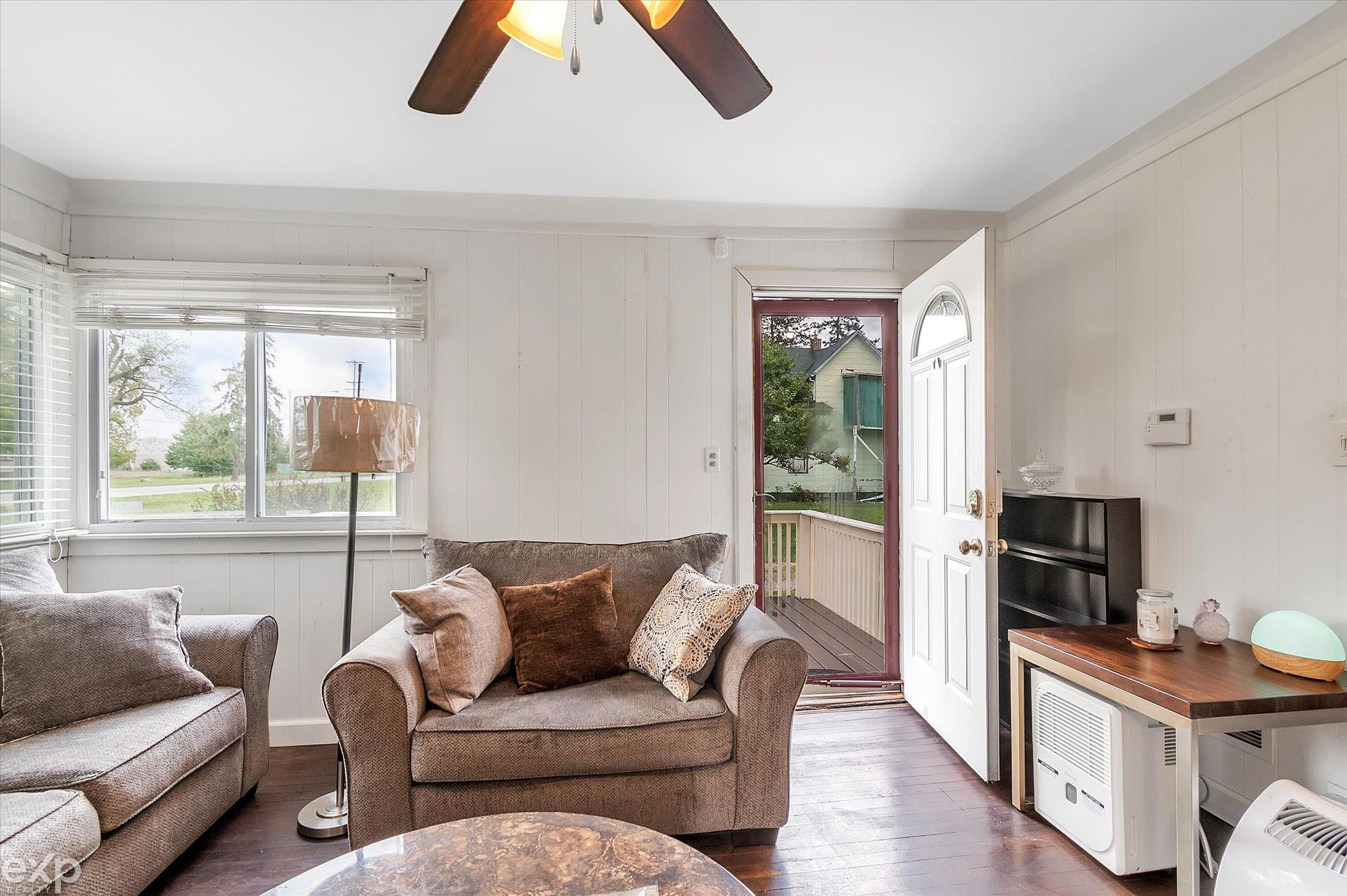 4804 Hess Road Saginaw, MI 48601 - Photo 6 of 31 50092047-5.JPG