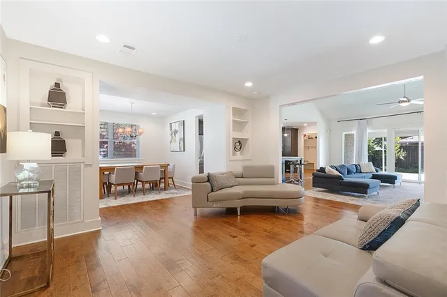 $549,000 | 5727 Fleur De Lis Drive, New Orleans, LA 70124