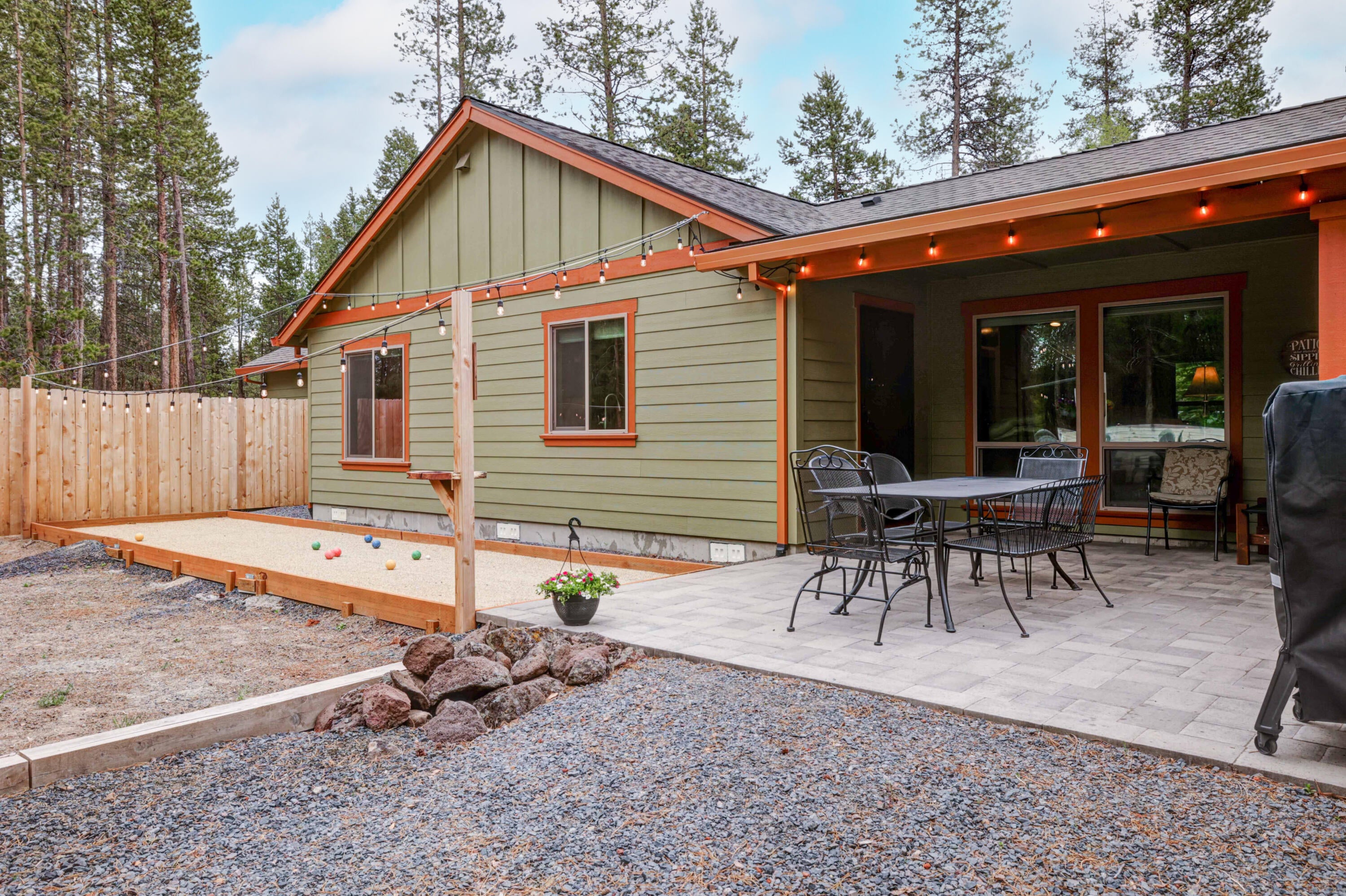 17168 Elsinore Road Bend, OR 97707 - Photo 29 of 48 17168 Elsinore-31