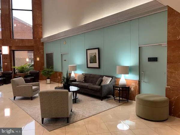 $2,800 | 2230 George C Marshall Drive, Unit 1012, Falls Church, VA 22043