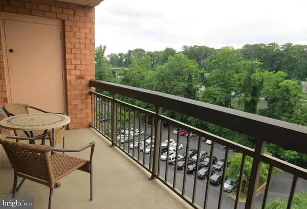 $2,800 | 2230 George C Marshall Drive, Unit 1012, Falls Church, VA 22043