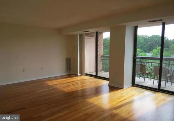 $2,800 | 2230 George C Marshall Drive, Unit 1012, Falls Church, VA 22043