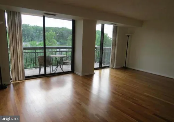 $2,800 | 2230 George C Marshall Drive, Unit 1012, Falls Church, VA 22043