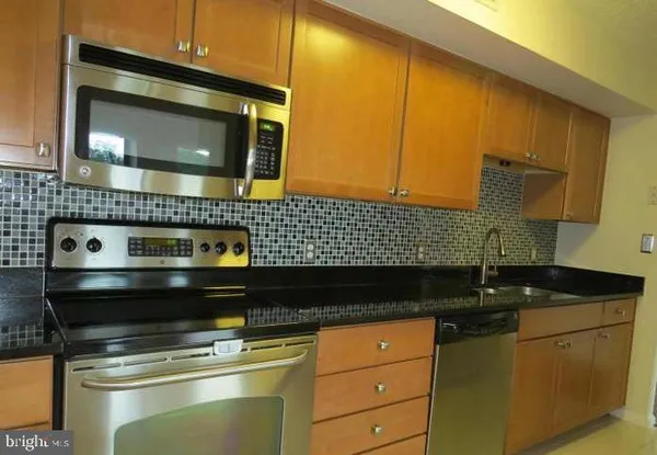 $2,800 | 2230 George C Marshall Drive, Unit 1012, Falls Church, VA 22043