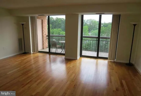 $2,800 | 2230 George C Marshall Drive, Unit 1012, Falls Church, VA 22043