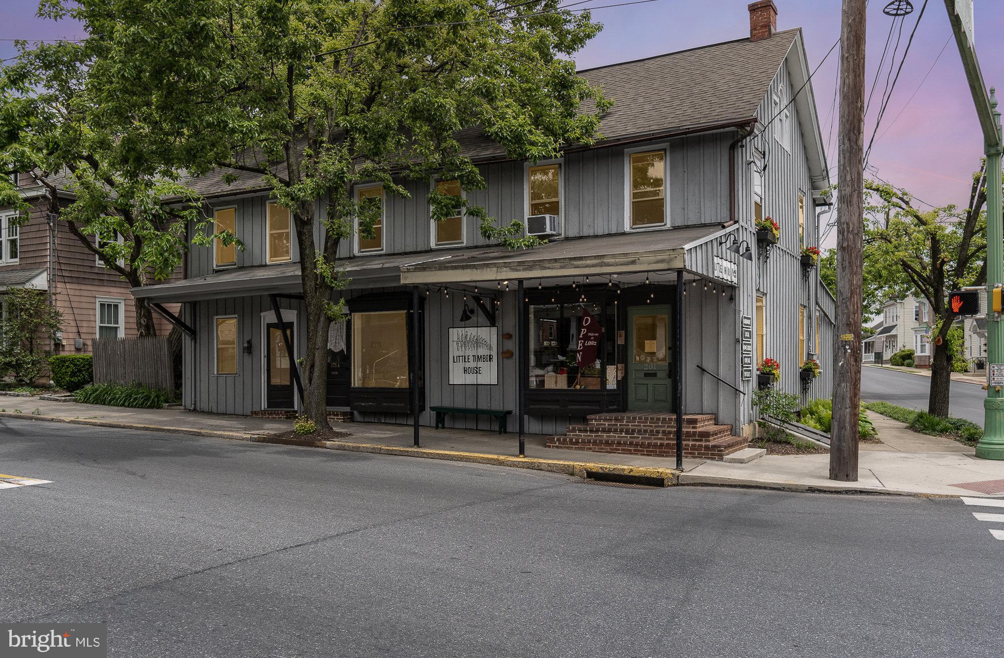 201 North Broad Street Lititz, PA 17543 - Photo 1 of 51