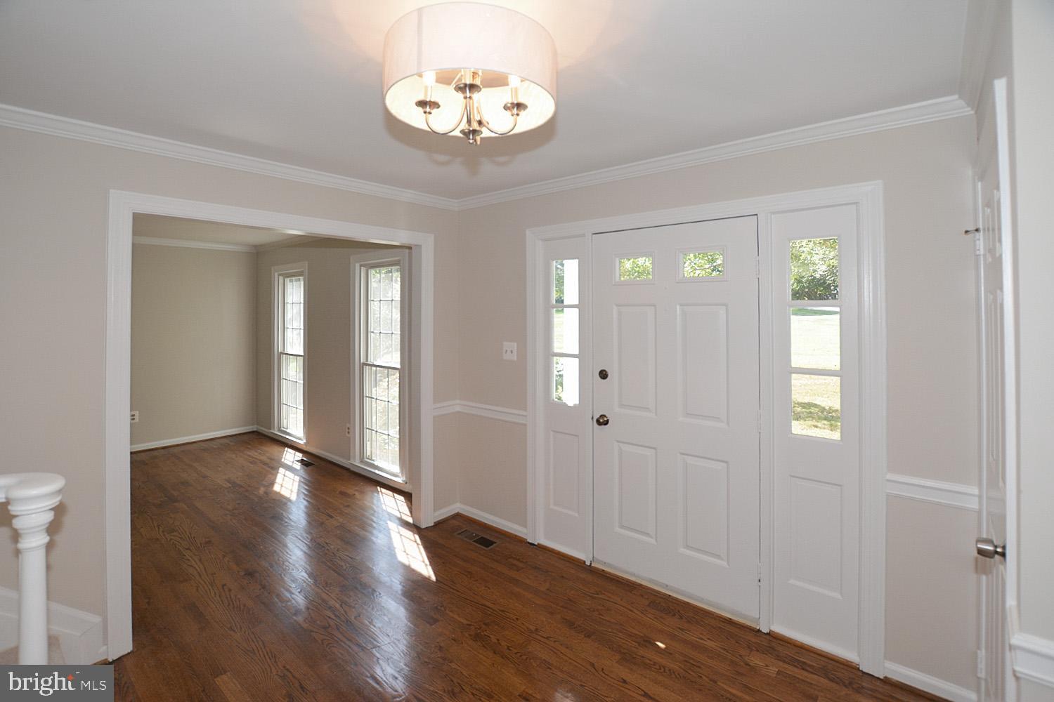 1011 Riva Ridge Drive Great Falls, VA 22066 - Photo 4 of 40