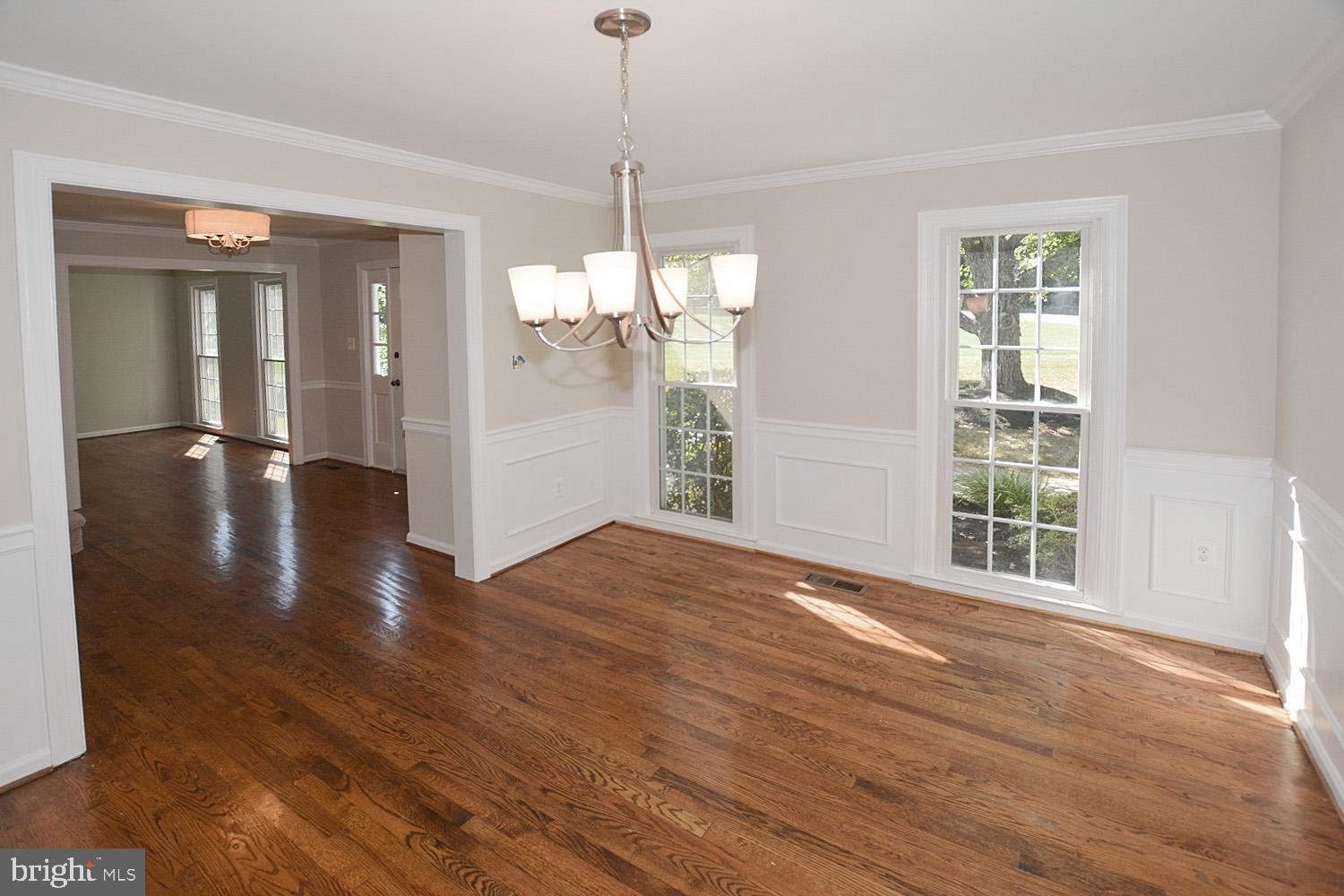 1011 Riva Ridge Drive Great Falls, VA 22066 - Photo 5 of 40