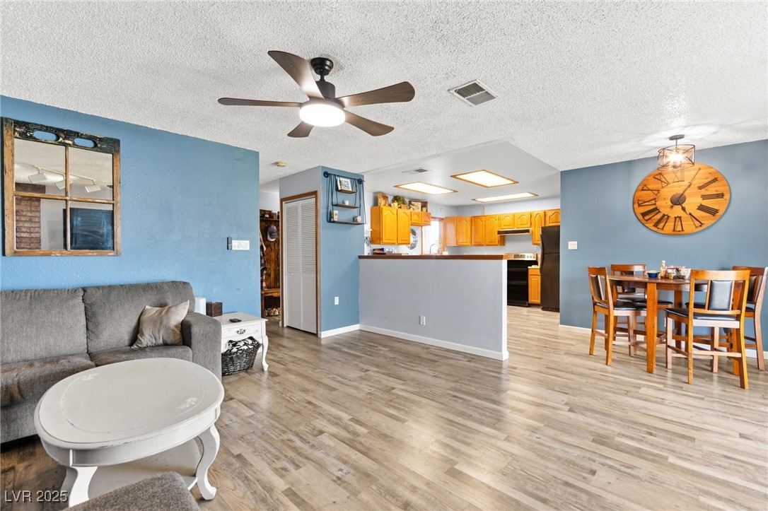 7029 Pinelake Road Las Vegas, NV 89145 - Photo 11 of 44 Gallery Image 11