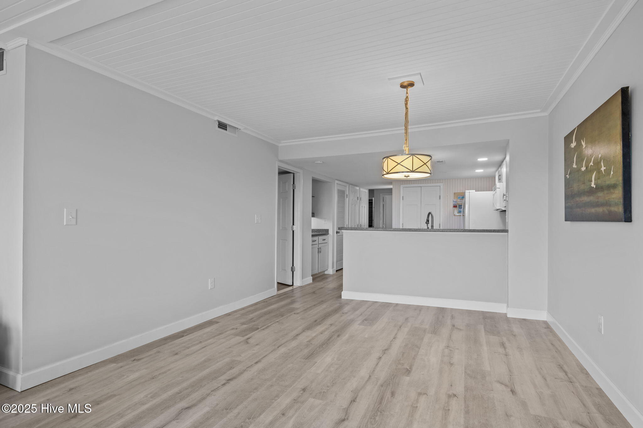 10300 Coast Guard Road, Unit D211 Emerald Isle, NC 28594 - Photo 20 of 54 Dining Area V2